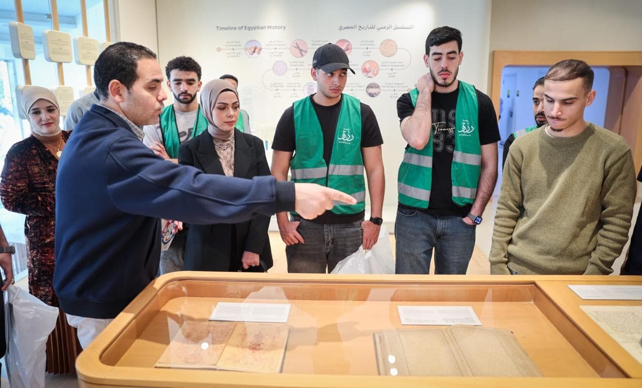 زيارة مستشفى الناس وتقديم هدايا للأطفال المرضى