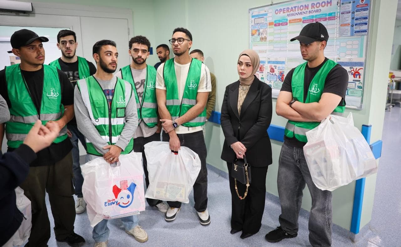 زيارة مستشفى الناس وتقديم هدايا للأطفال المرضى