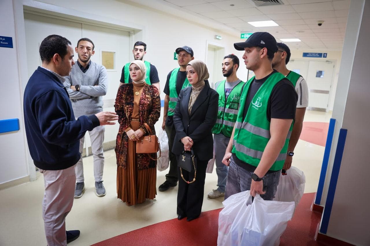 زيارة مستشفى الناس وتقديم هدايا للأطفال المرضى