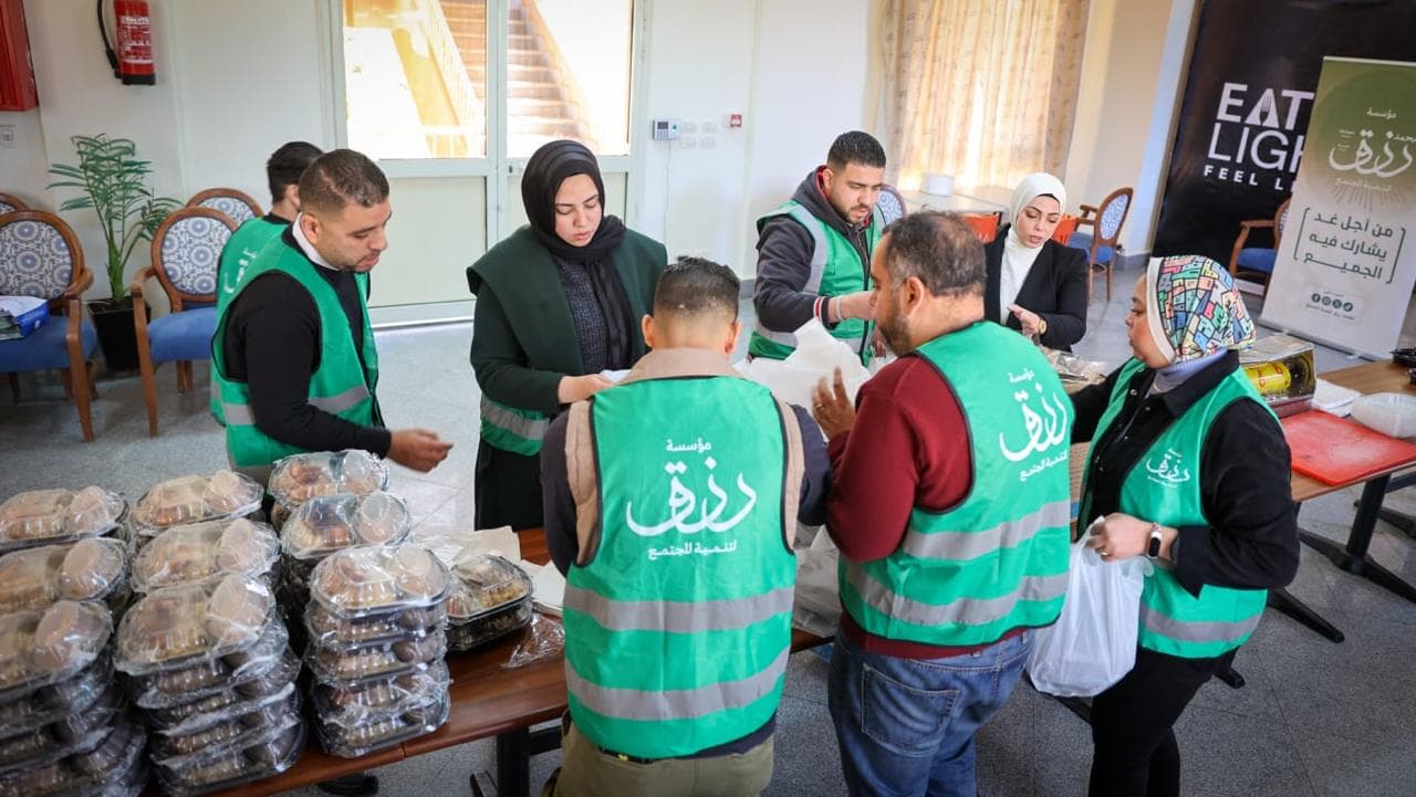 زيارة دار الهنا وتوزيع وجبات الإفطار