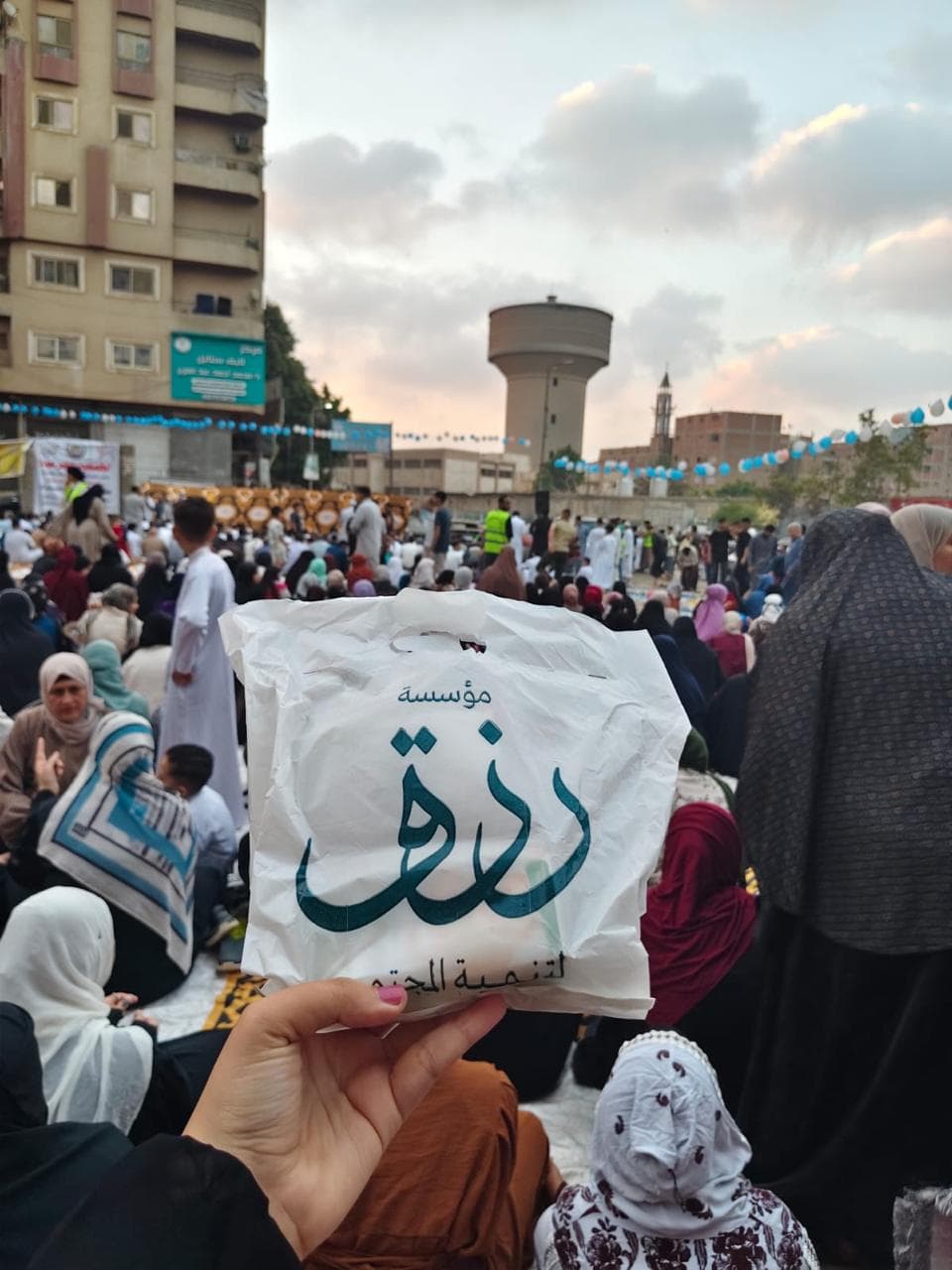 مبادرة فرحة العيد وتوزيع الهدايا على الأطفال