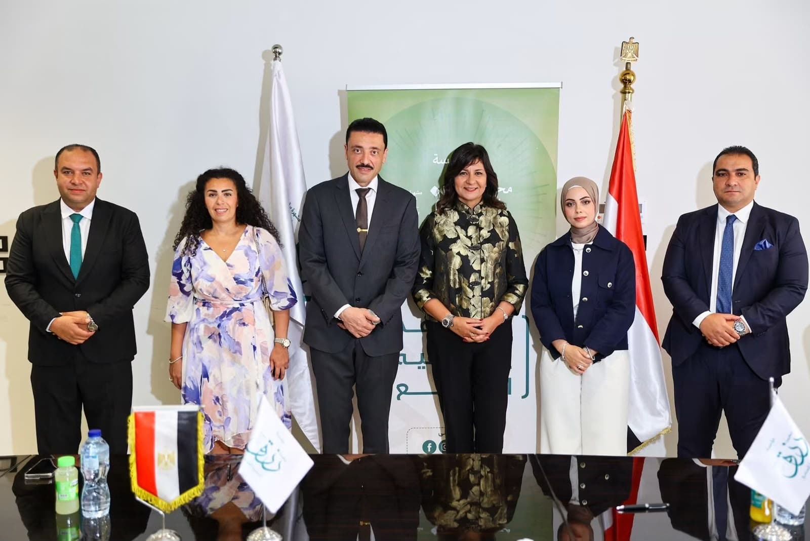 صورة جماعية لممثلي رزق وفاهم بعد توقيع البروتوكول