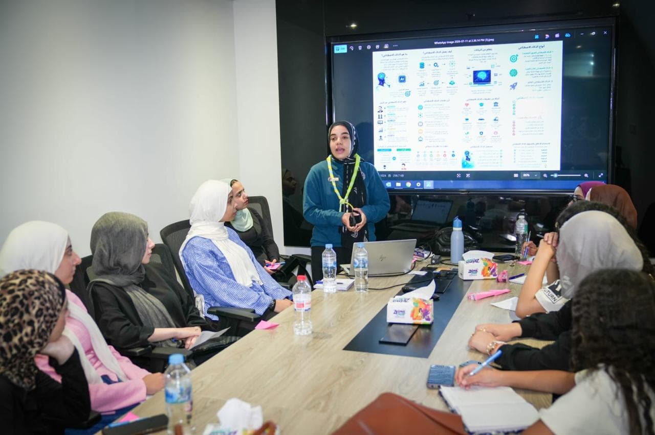 تدريب برنامج التصفح الذكي (Surf Smart) لمتطوعي مؤسسة رزق